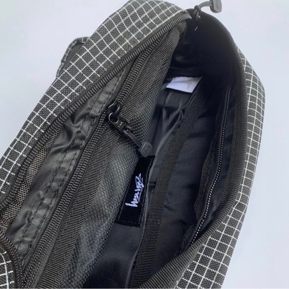 Stussy Ripstop crossbody shoulder Bag NWT (Black) - Picture 3 of 6